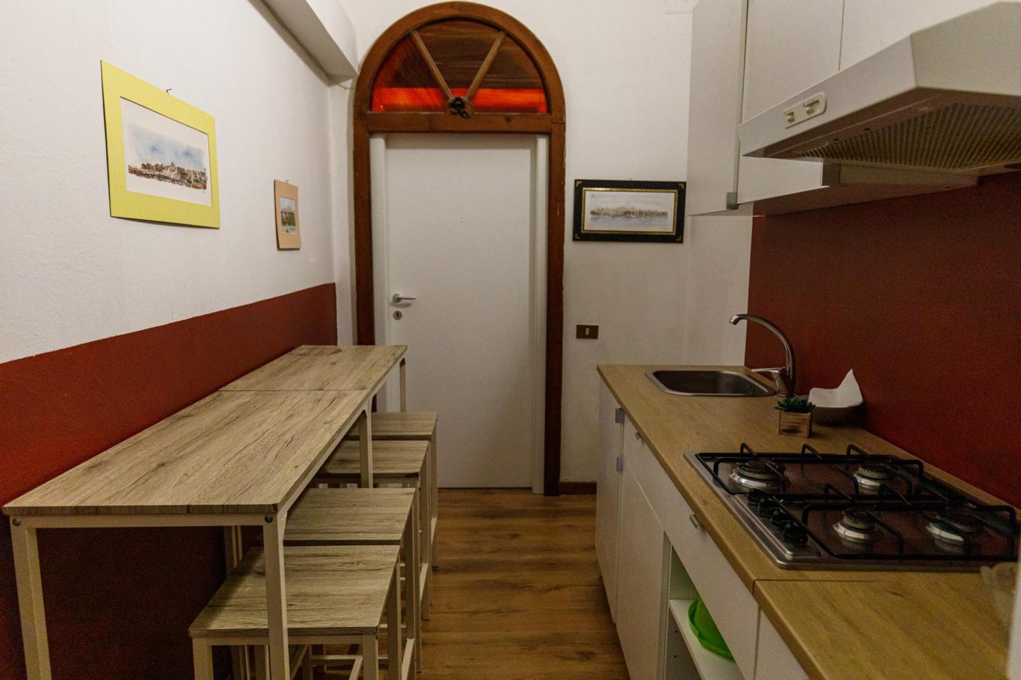 Onlyrooms III - Recommended For Under 30S Κάλιαρι Δωμάτιο φωτογραφία