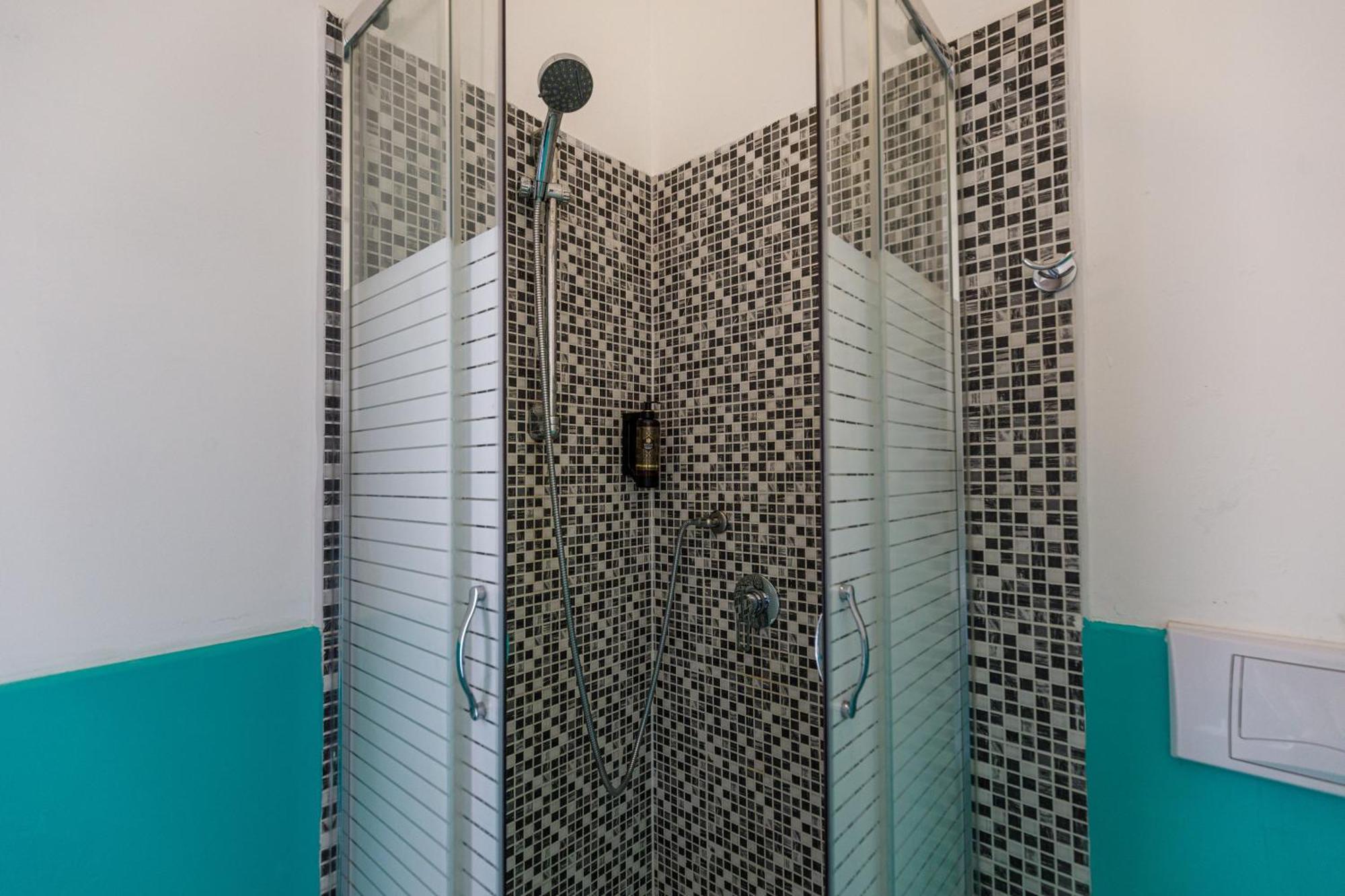 Onlyrooms III - Recommended For Under 30S Κάλιαρι Δωμάτιο φωτογραφία