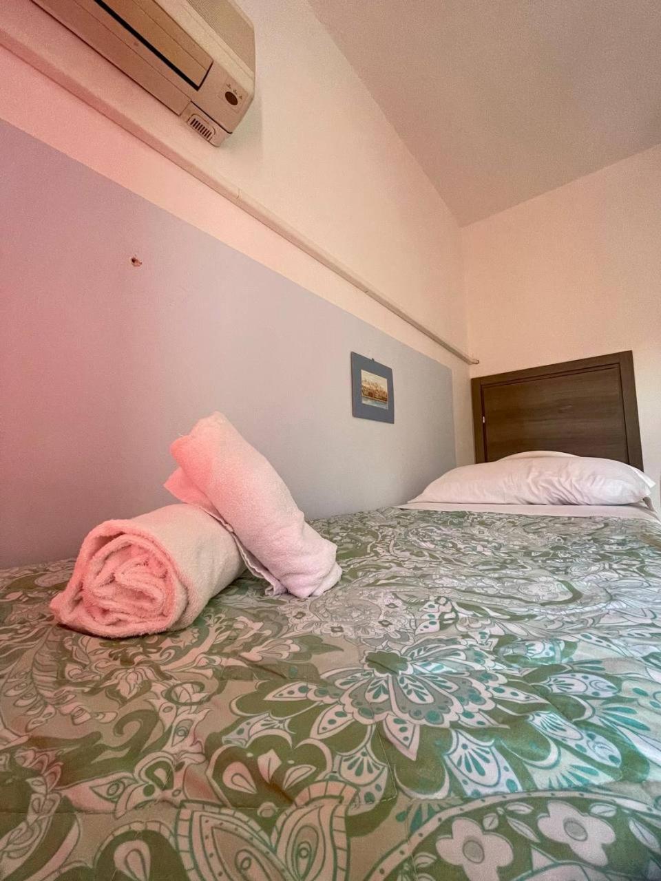 Onlyrooms III - Recommended For Under 30S Κάλιαρι Δωμάτιο φωτογραφία